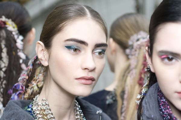 Love it: hair at makeup at the Chanel Ready-to-Wear Fall-Winter 2014