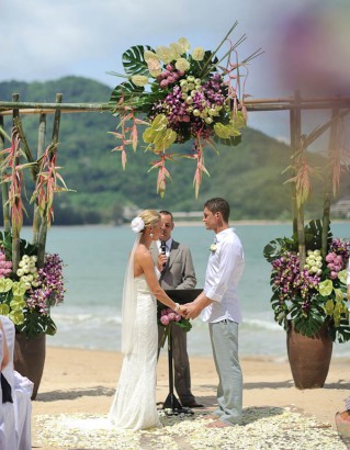 Beach wedding at Indigo Pearl Hotel, Phuket