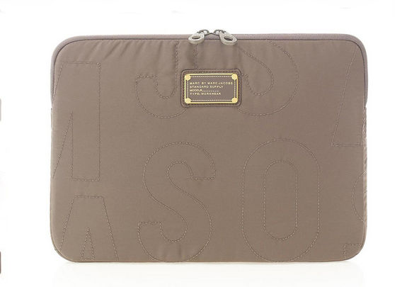 stress de podning Marc by Marc Jacobs laptop sleeves and cases - Marie France Asia, women's  magazine