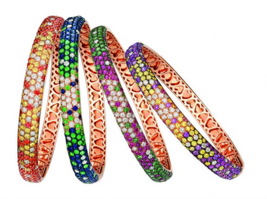 MODE couleur bangles (from approx. USD3206 each)