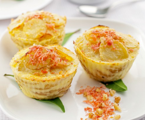 Potato cupcakes with bacon and walnuts