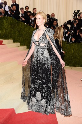 Sienna Miller Shimmers in Silver & Gold at Met Gala 2018, 2018 Met Gala,  Met Gala, Sienna Miller