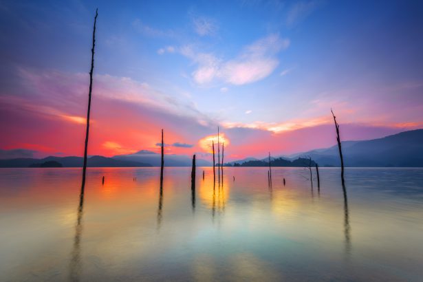 Kenyir Lake