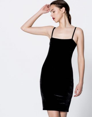pull and bear velvet dress